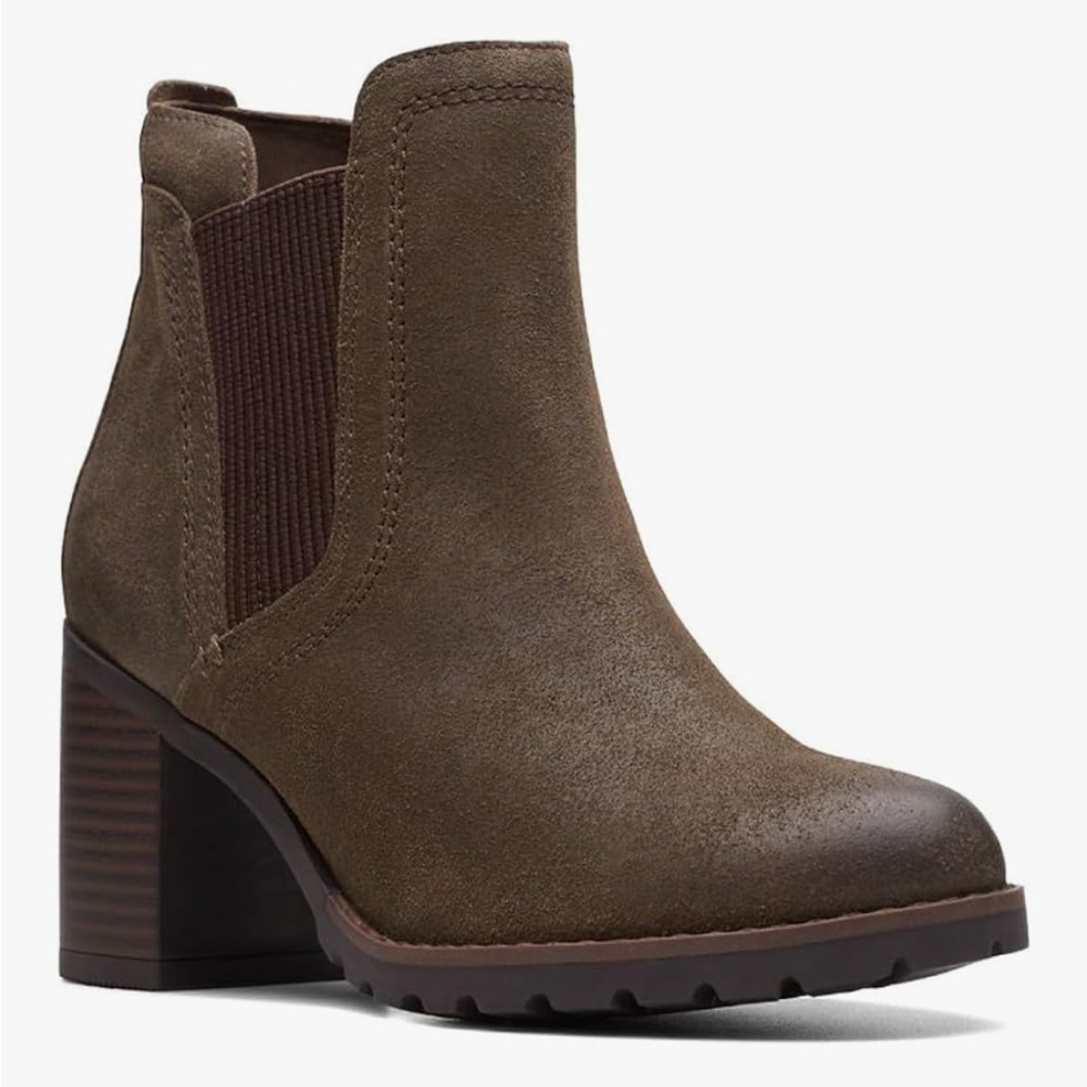 New Clarks Leda Up Brown Suede Leather Chelsea Boots Heeled Lug Sole NIB 8.5